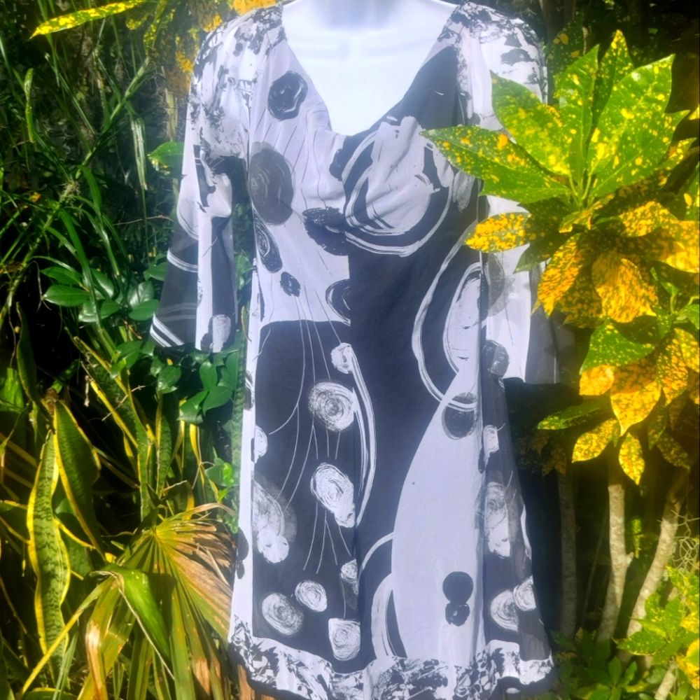 Designer Abstract Blk & White Dress Medium